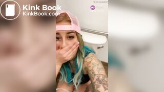 девушка какает на унитазе5