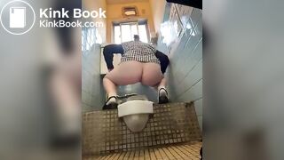 Japanese Pooping Selfie