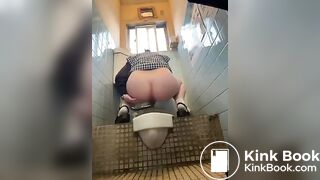Japanese Pooping Selfie