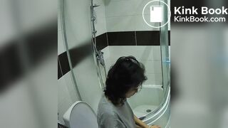 GIRL POOP TOILET - video 318