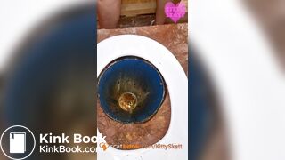 Shitting in public toilet in India!