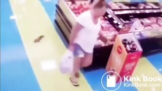 Woman shit diarrhea in the supermarket