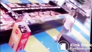 Woman shit diarrhea in the supermarket