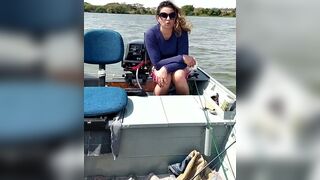Brazilian woman Shitting on a boat (found on tiktok)
