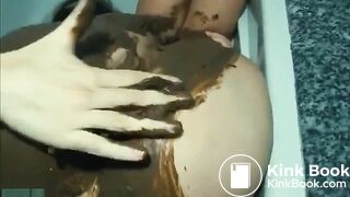Hot blonde girl shit smear and masturbate