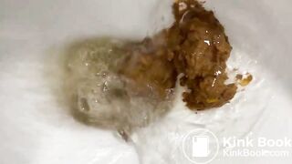 Girl Pooping - video 77