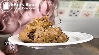 Pooping girl - video 146