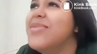 Brazilian woman urgently diarrhea on work toilet