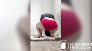 Shit in Red Panties - video 2