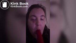 Shit pig clenaing dirty dildo