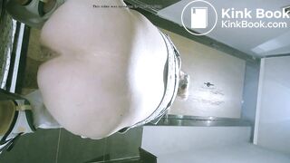 Toilet Peeping159