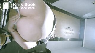 Toilet Peeping159