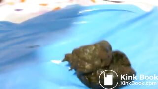 Spanish pregnant milf pooping in bed