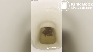 Girl pooping on toilet - video 398