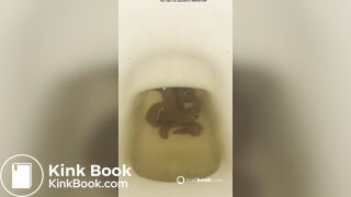 Girl pooping on toilet - video 398