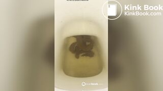 Girl pooping on toilet - video 398
