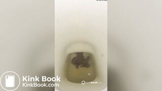 Girl pooping on toilet - video 398