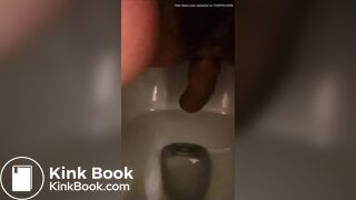 Japanese girl selfie pooping