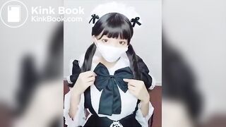 The smelly poop of a cute maid