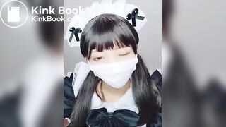 The smelly poop of a cute maid