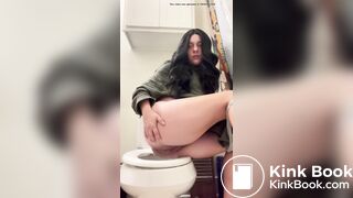 Pretty girl pooping on toilet - video 13