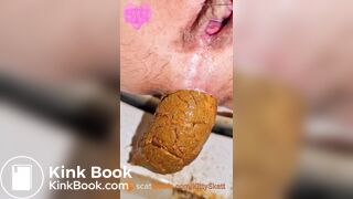 Pooping - video 701