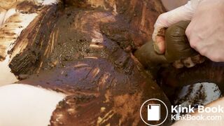 31 Shits - 1.6 kg of frozen shits in pussy - more 1hour