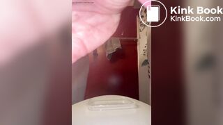 Sexy girl shitting a big one