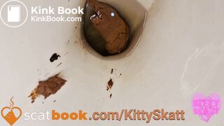 Hard shit on toilet! - video 2