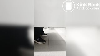 MUJER CON DIARREA #1
