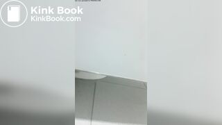 MUJER CON DIARREA #1