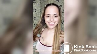Girl pooping on toilet - video 384
