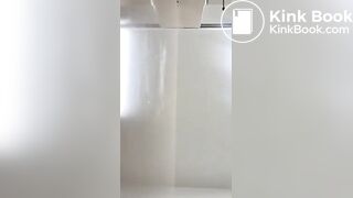 Milf pissing - video 12