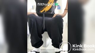portuguese ebony pooping in my fav angle