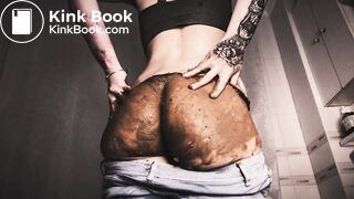 WET JEANS PANTYPOOPING SHIT SMEARING
