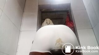 Shorts Poop - video 2
