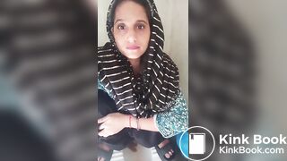 Indian Girl Pooping - video 4