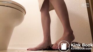 Asian beauty loves to shit #3