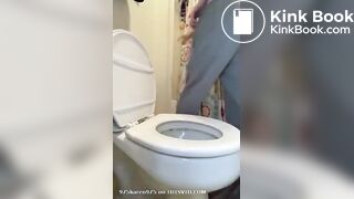 Shitt in bath