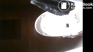Asian girl pooping in night club toilet - 32