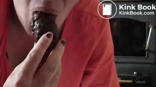 Milf sucking on a turd