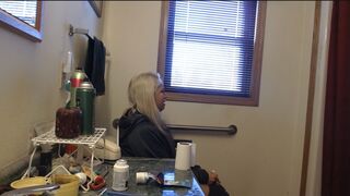 SHE STRUGGLES PUSHING SO HARD FOR HUGE TURD ON TOILET