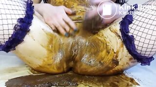 smearing scat full body