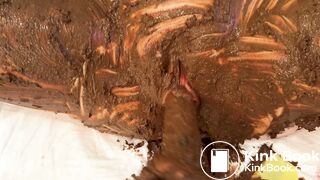 31SHITS-1.6 KG OF SHITS - filled pussy, fucked dildo
