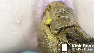 Close Up Scat - video 2