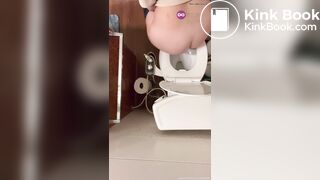 Teen pooping from above