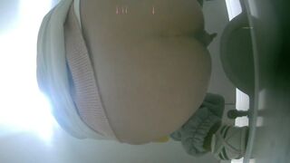 Spy pooping at a Chinese uni toilet 4