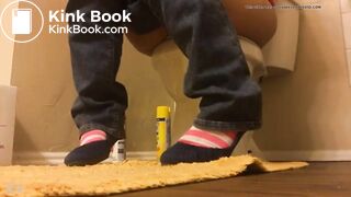 Ebony girl Big ass diarrhea toilet