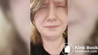 Girl Toilet Fart & Poop