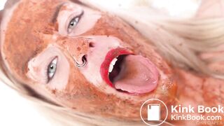 She loves her shit - video 3